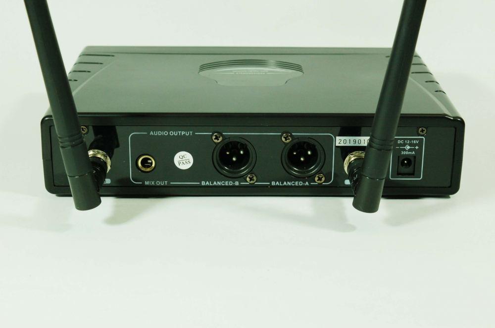 двоен дистанционен UHF микрофон MU300