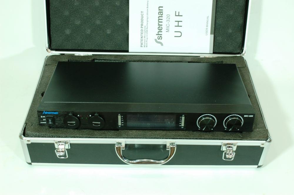 Двоен UHF микрофон Mic320 с акумулатори